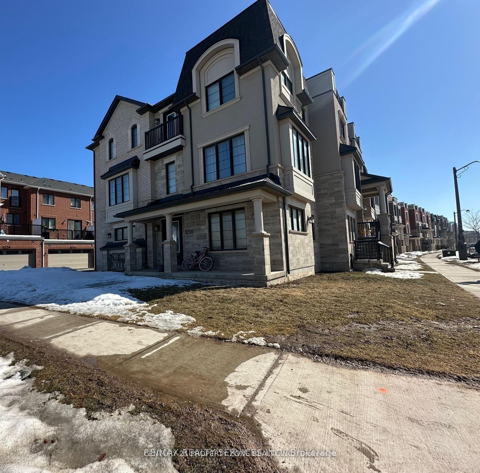 Photo 2 of 1216 Wheat Boom Drive, Oakville, Joshua Meadows — HOMEH