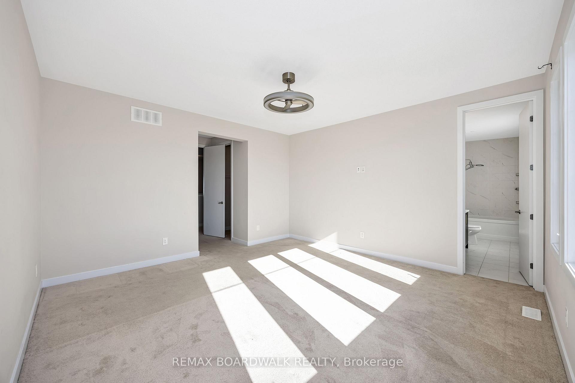 Photo 24 of 125 Hackamore Crescent, Ottawa, Goulbourn Twp From Franktown Rd/South To Rideau — HOMEH