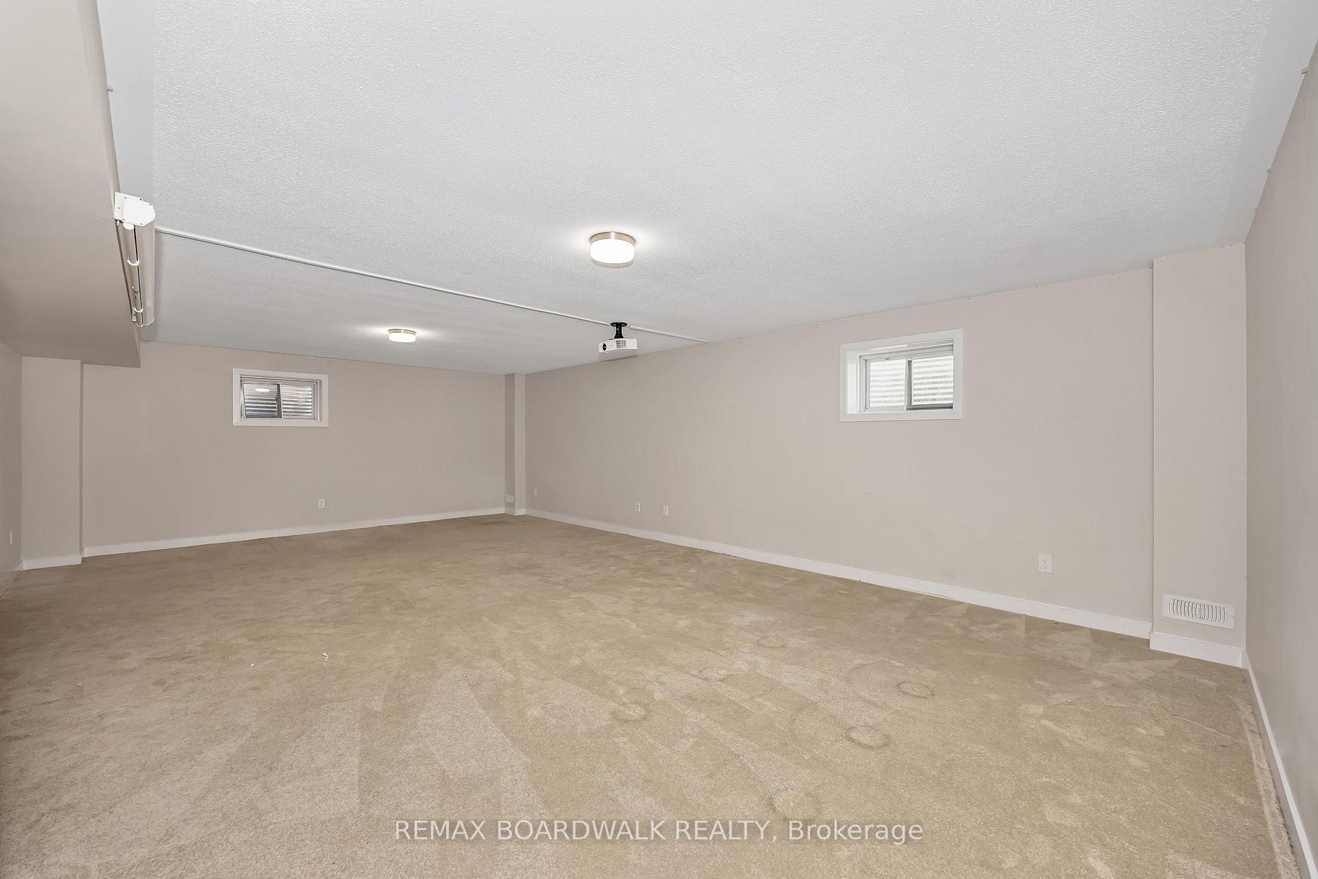 Photo 41 of 125 Hackamore Crescent, Ottawa, Goulbourn Twp From Franktown Rd/South To Rideau — HOMEH