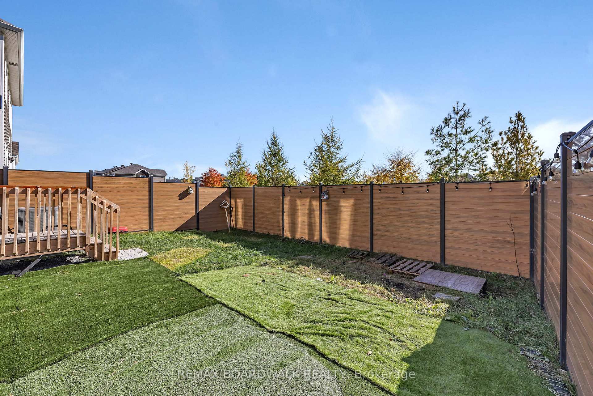 Photo 46 of 125 Hackamore Crescent, Ottawa, Goulbourn Twp From Franktown Rd/South To Rideau — HOMEH