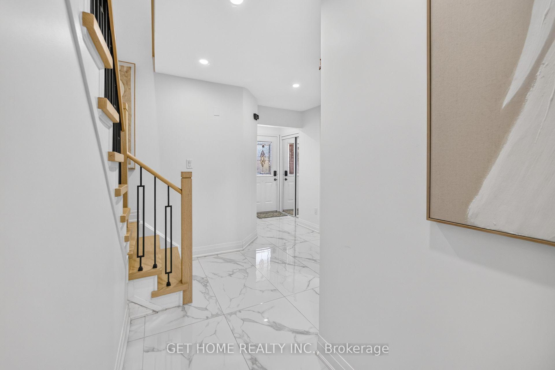 Photo 6 of 3883 Densbury Drive, Mississauga, Lisgar — HOMEH