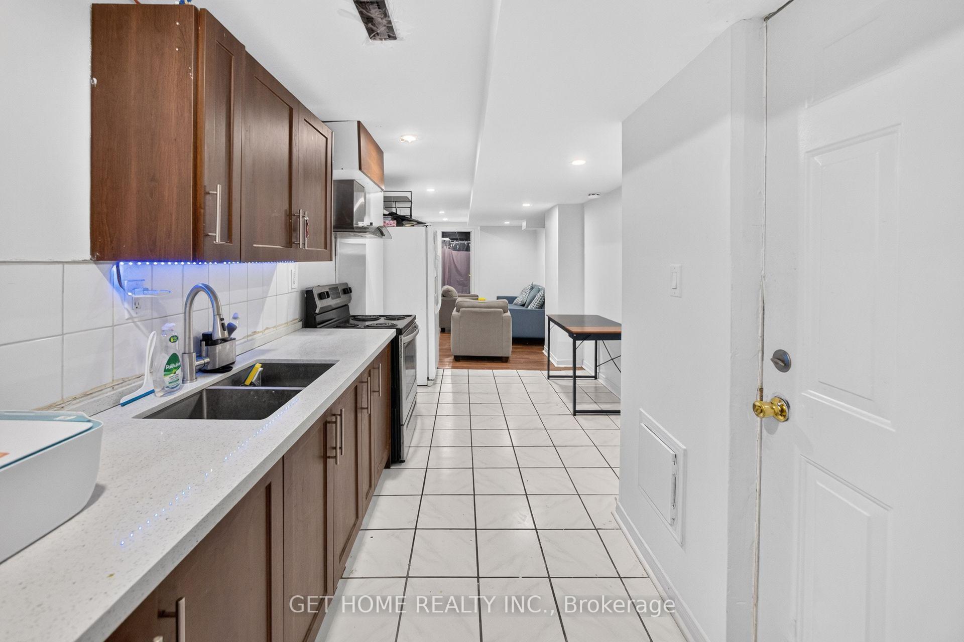 Photo 37 of 3883 Densbury Drive, Mississauga, Lisgar — HOMEH