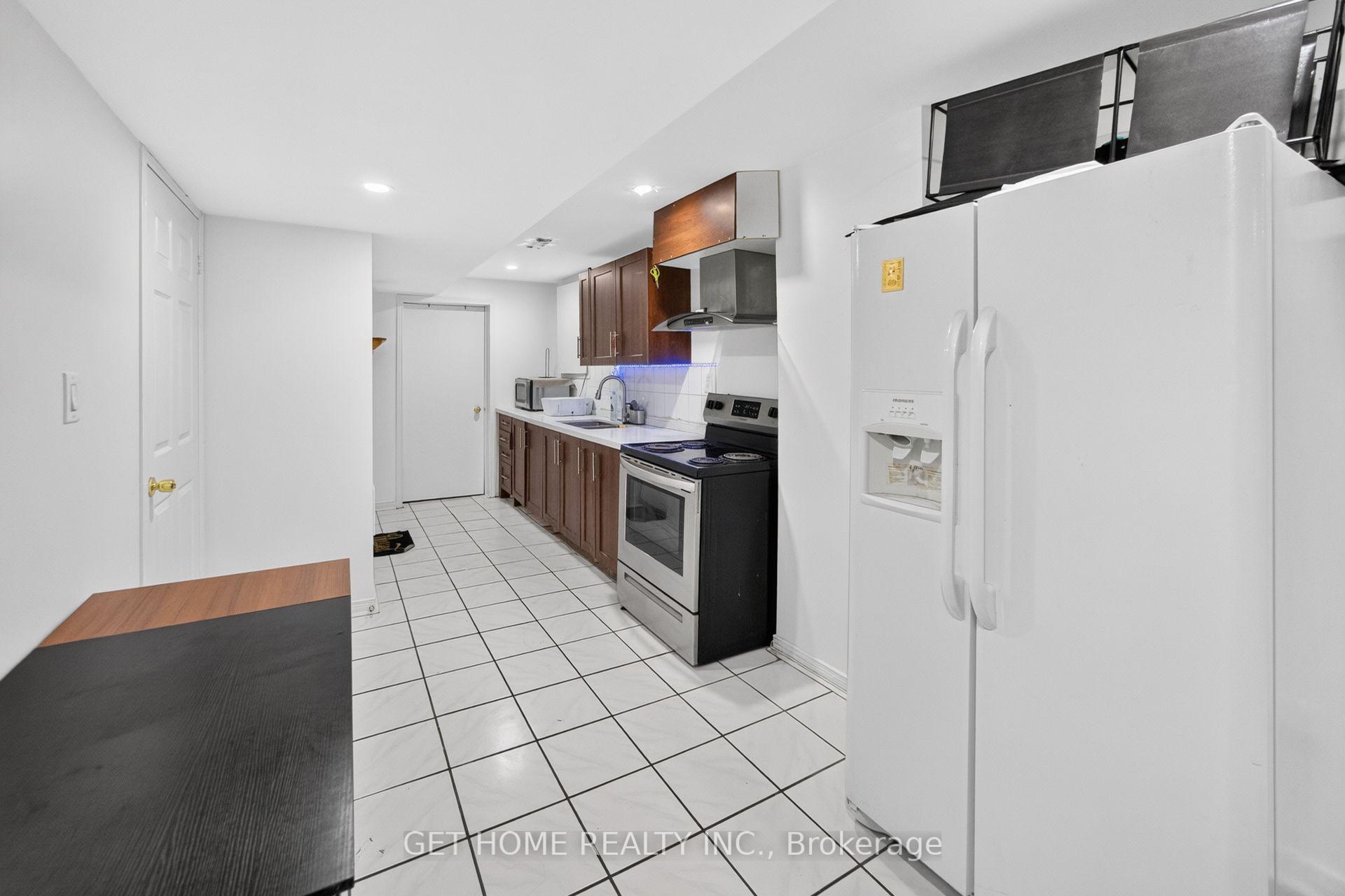 Photo 38 of 3883 Densbury Drive, Mississauga, Lisgar — HOMEH