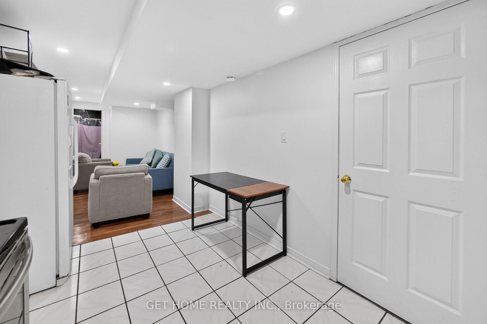 Photo 39 of 3883 Densbury Drive, Mississauga, Lisgar — HOMEH