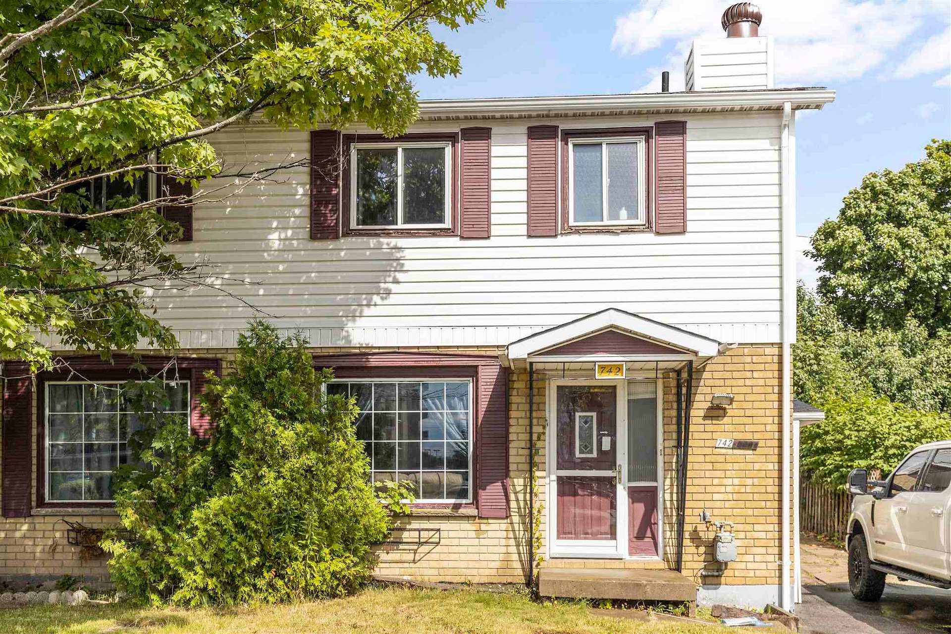 Photo 1 of 742 Pine Street, Sault Ste Marie, Ward 3 — HOMEH