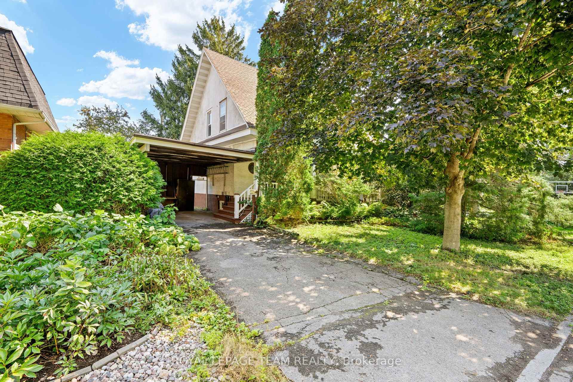 Photo 3 of 479 Fraser Avenue, Ottawa, McKellar/Highland — HOMEH