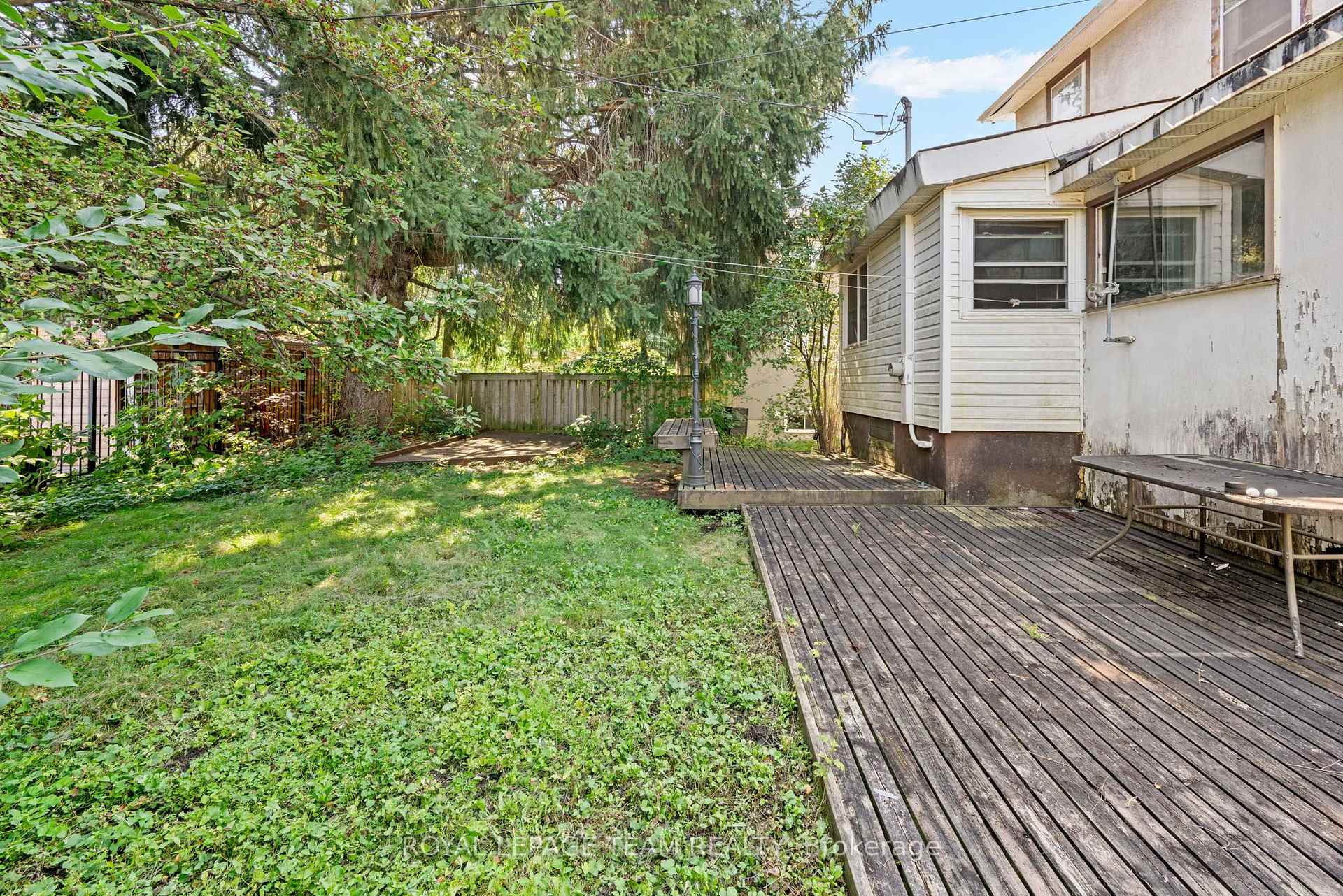 Photo 11 of 479 Fraser Avenue, Ottawa, McKellar/Highland — HOMEH