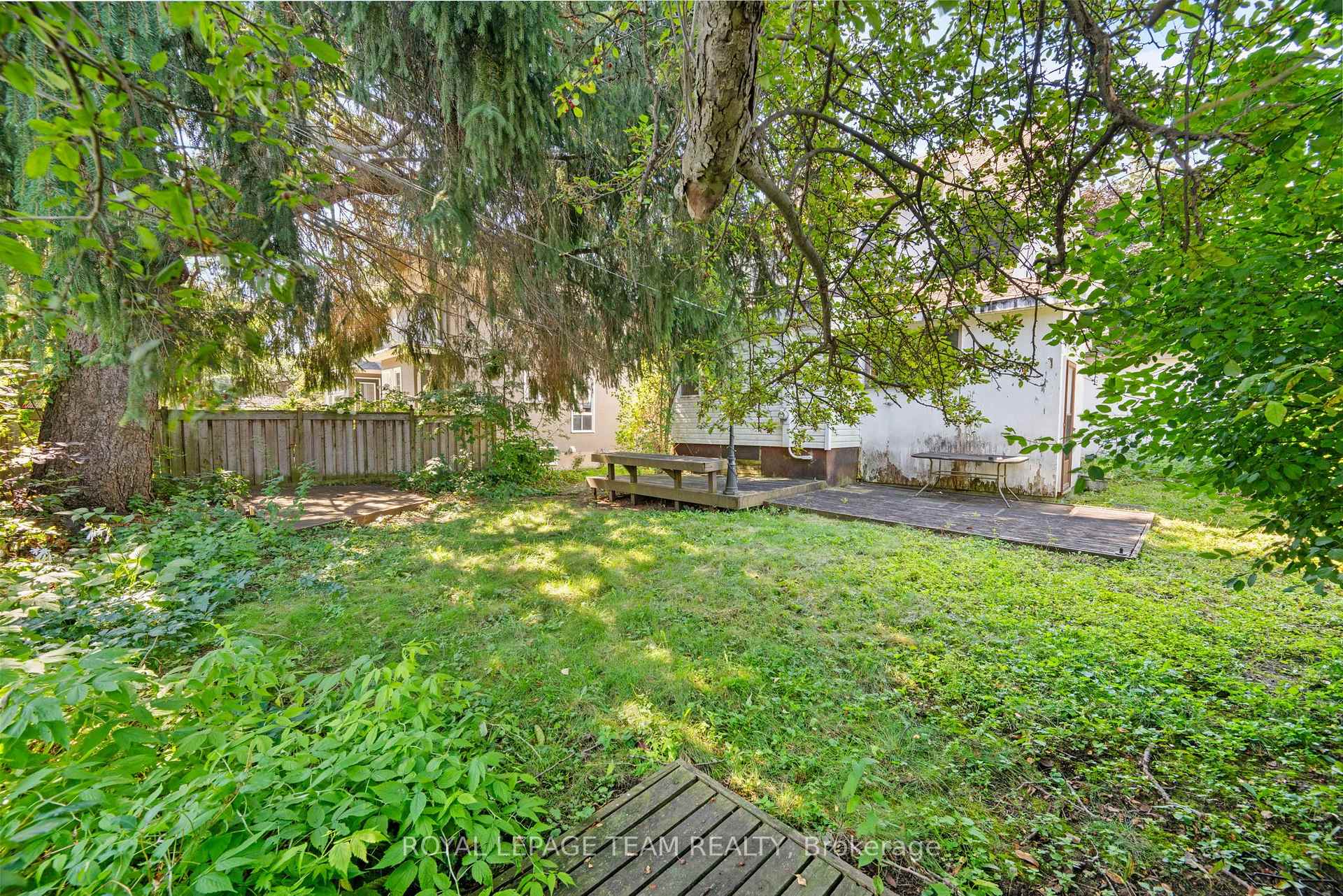 Photo 12 of 479 Fraser Avenue, Ottawa, McKellar/Highland — HOMEH