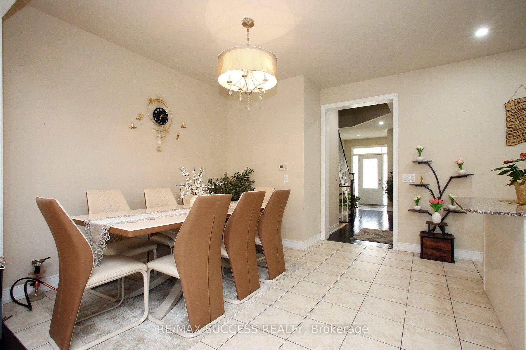 Photo 11 of 103 Donovan Heights, Milton, Scott — HOMEH