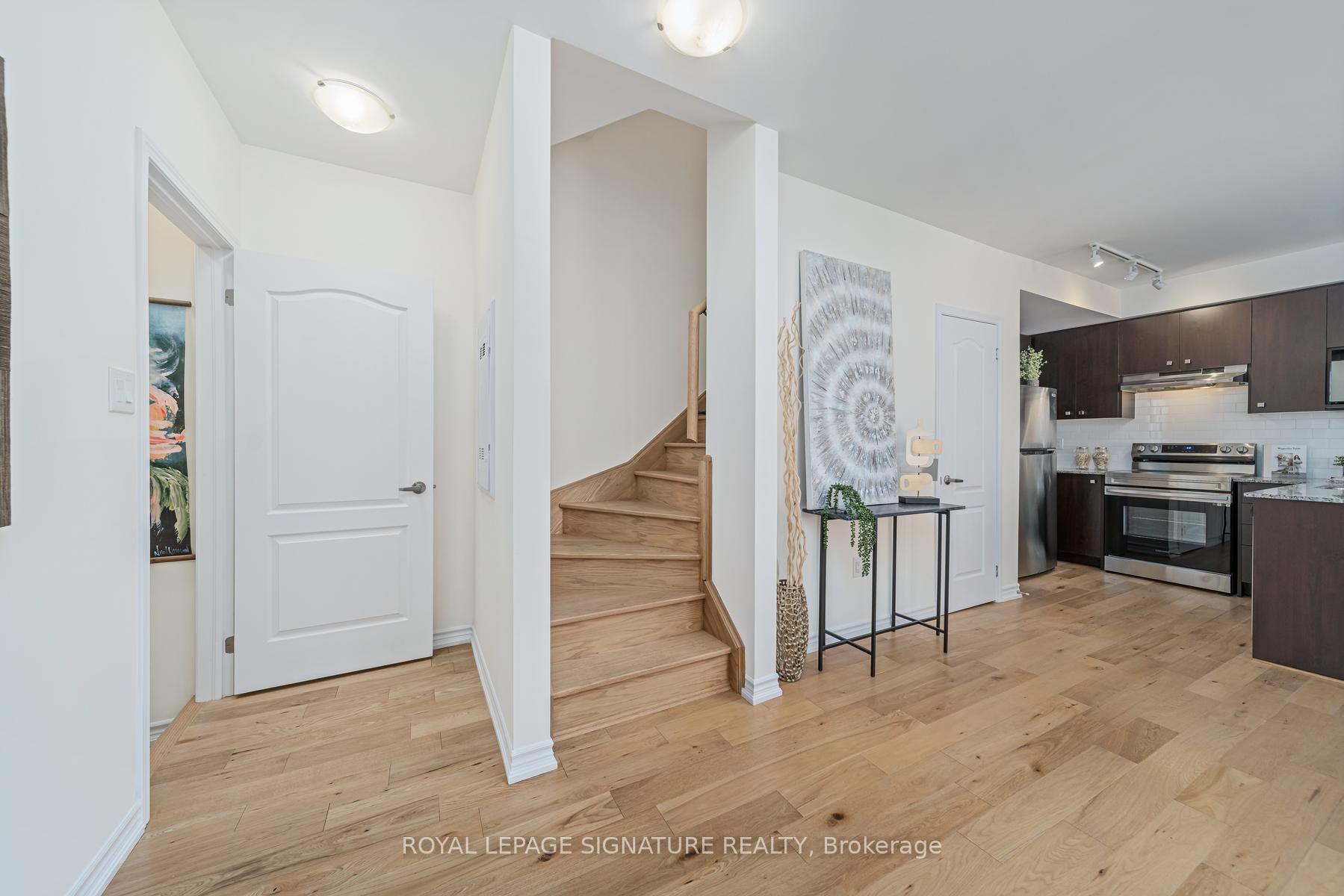 Photo 13 of Unit 49, 28 Curlew Drive, North York, Parkwoods-Donalda — HOMEH