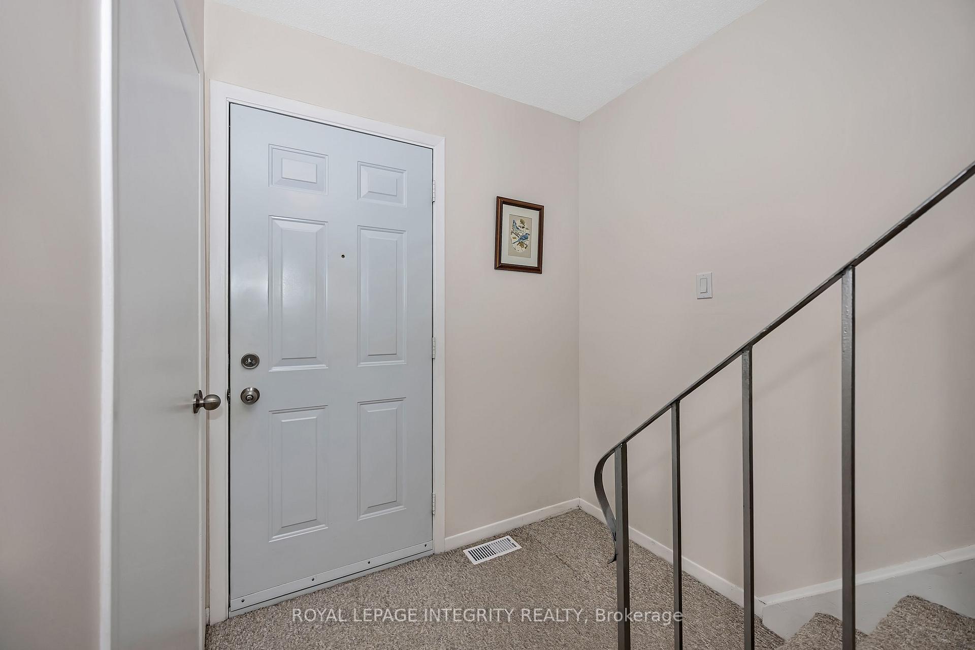 Photo 5 of 262 Edward Street S, Arnprior, Arnprior — HOMEH
