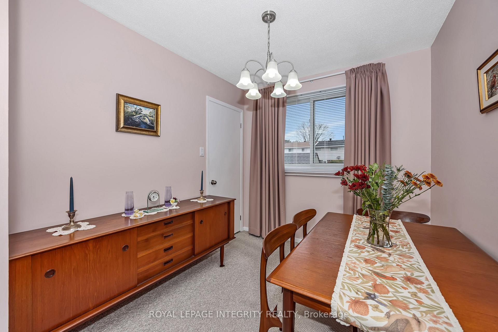 Photo 9 of 262 Edward Street S, Arnprior, Arnprior — HOMEH