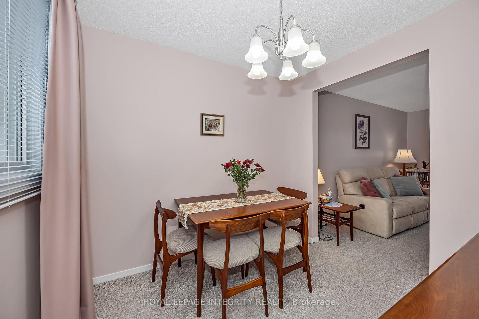 Photo 11 of 262 Edward Street S, Arnprior, Arnprior — HOMEH