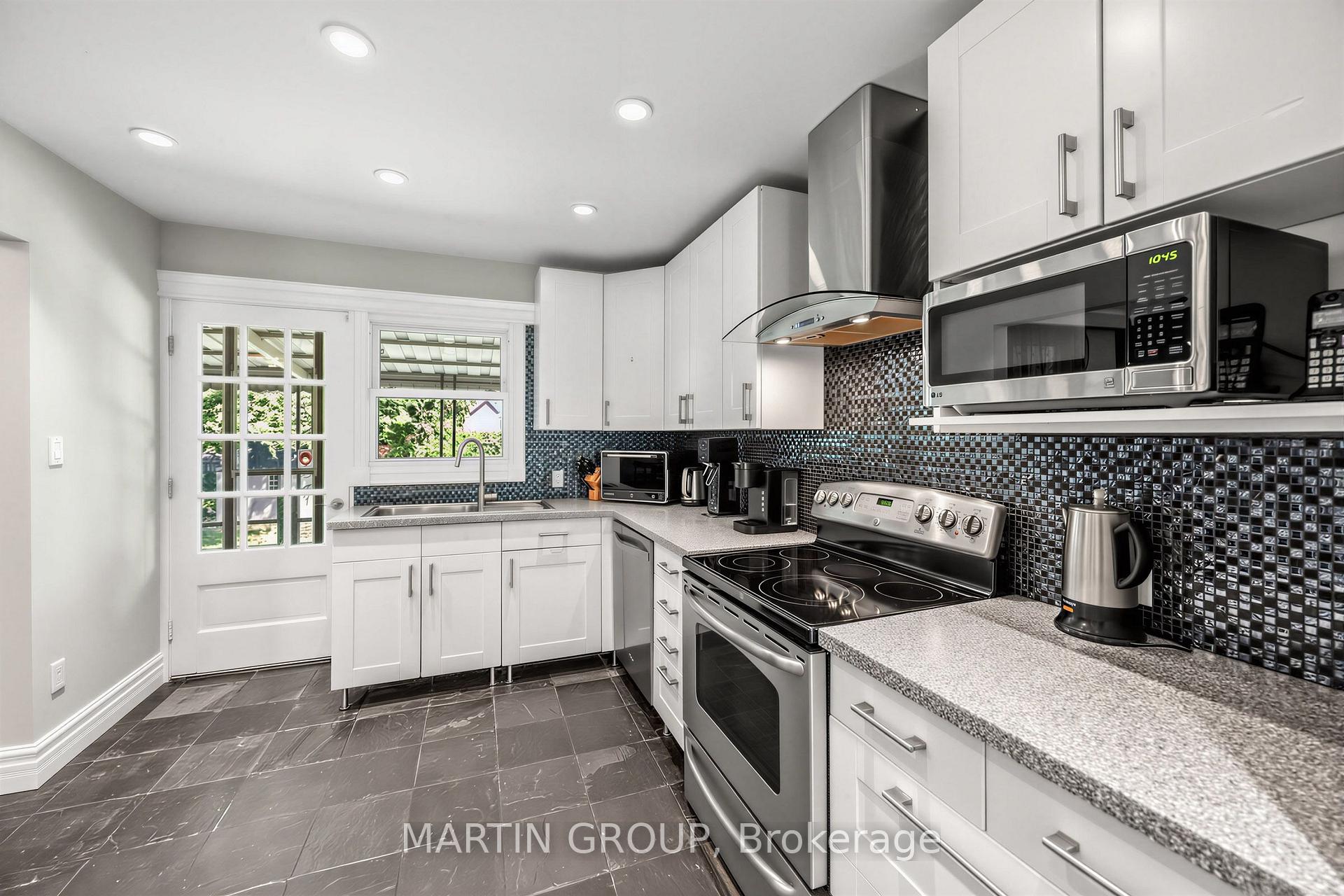 Photo 7 of 88 Rabbit Lane, Etobicoke, Eringate-Centennial-West Deane — HOMEH