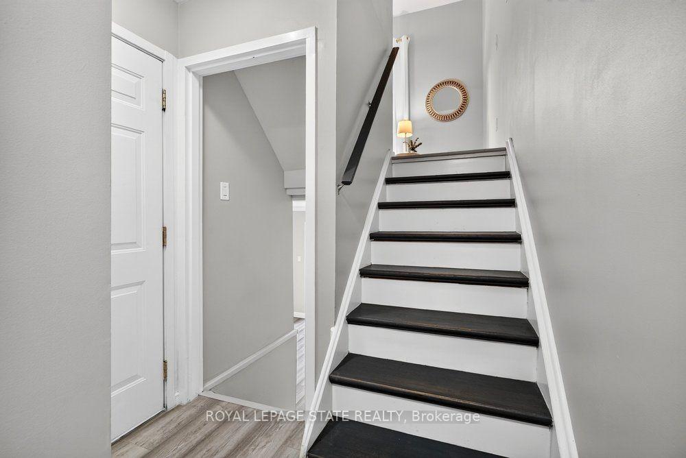 Photo 14 of Unit 6, 21 Rosedale Court, Hamilton, Stoney Creek — HOMEH