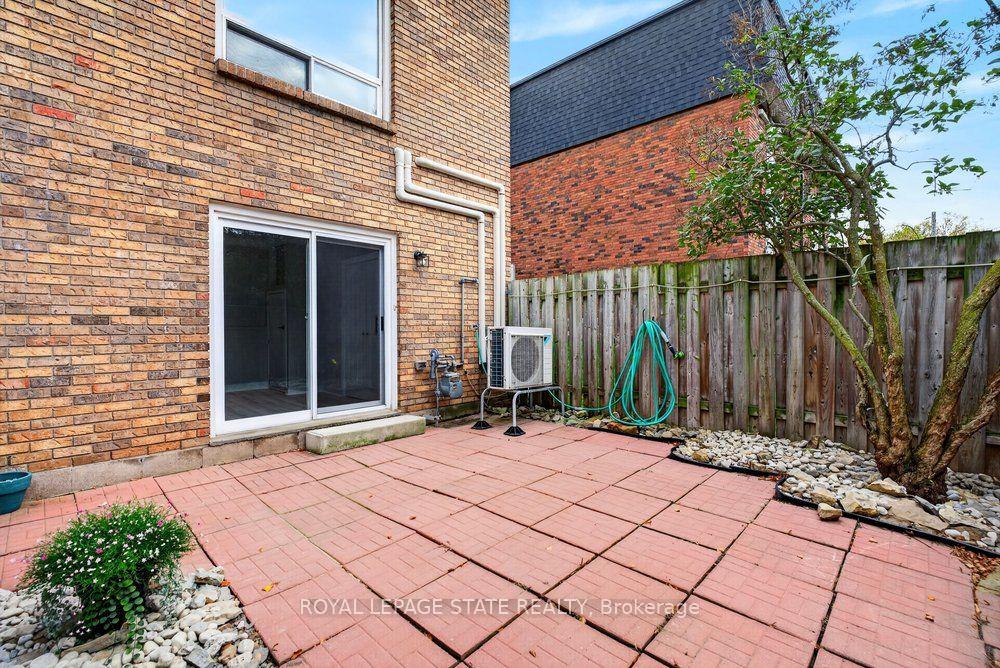 Photo 39 of Unit 6, 21 Rosedale Court, Hamilton, Stoney Creek — HOMEH