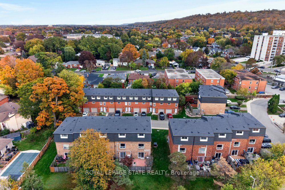 Photo 44 of Unit 6, 21 Rosedale Court, Hamilton, Stoney Creek — HOMEH
