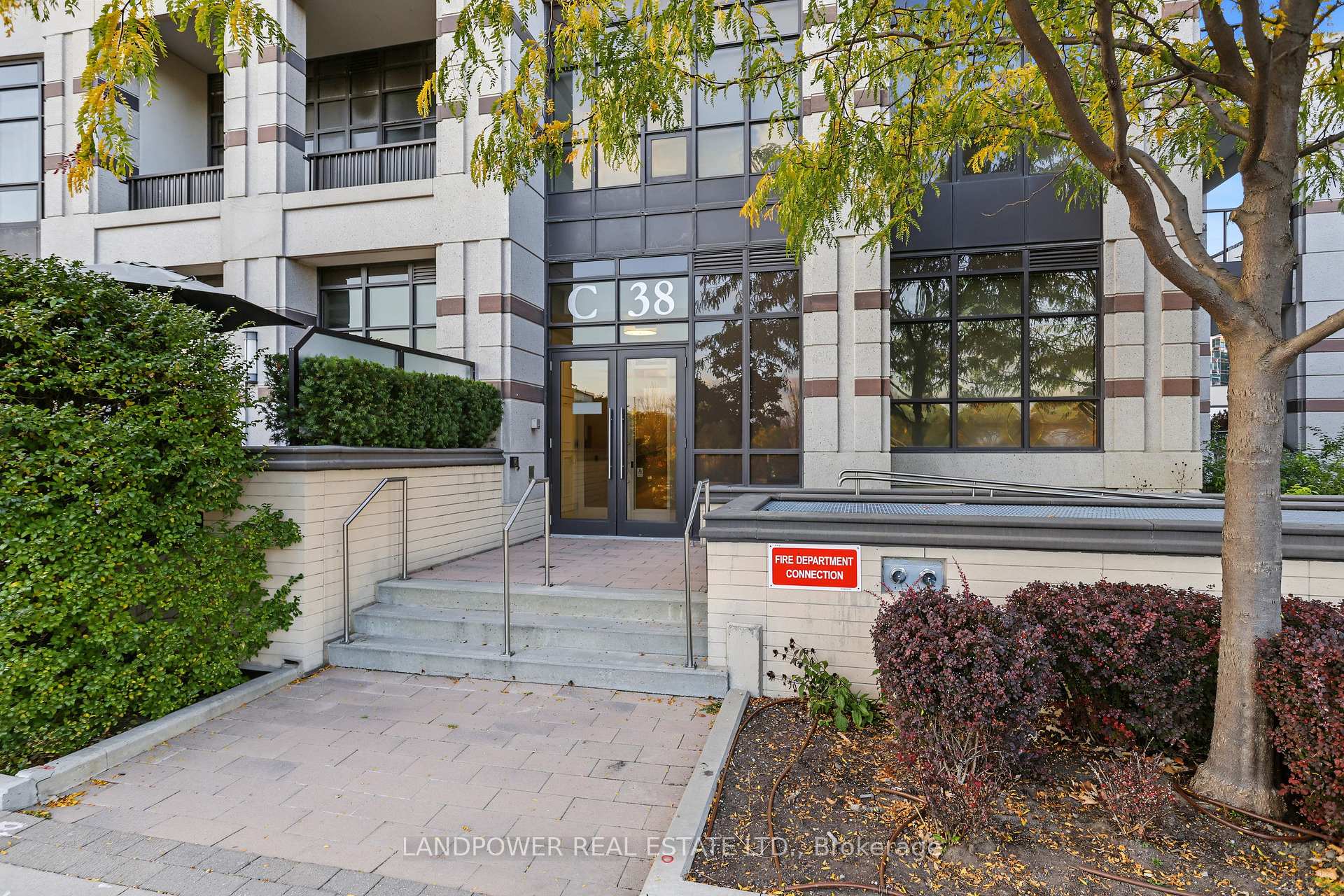 Photo 2 of Unit 1005, 38 Cedarland Drive, Markham, Unionville — HOMEH
