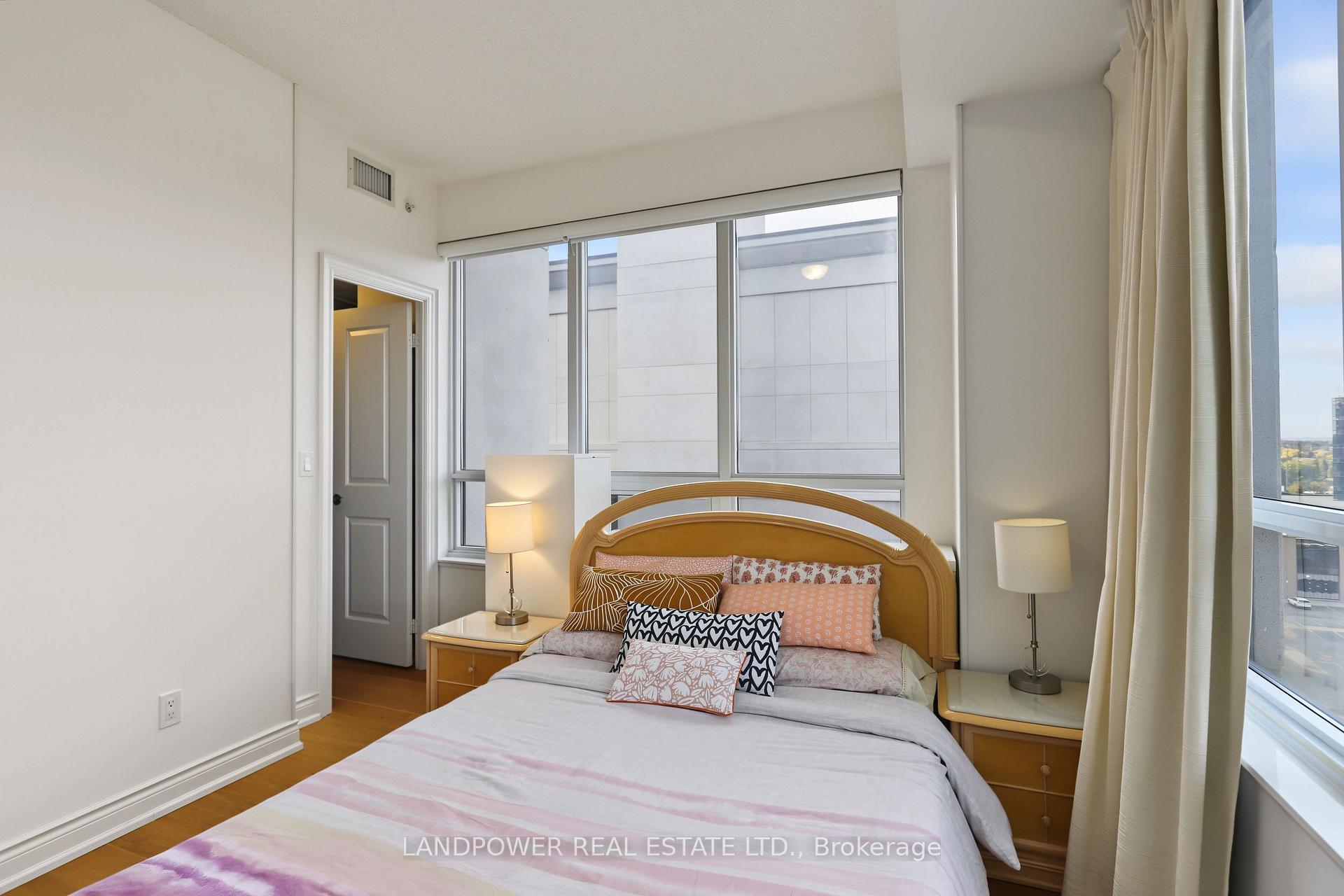 Photo 15 of Unit 1005, 38 Cedarland Drive, Markham, Unionville — HOMEH