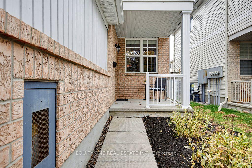 Photo 3 of 345 Applecross Crescent, Ottawa, Kanata - Morgan's Grant/South March — HOMEH