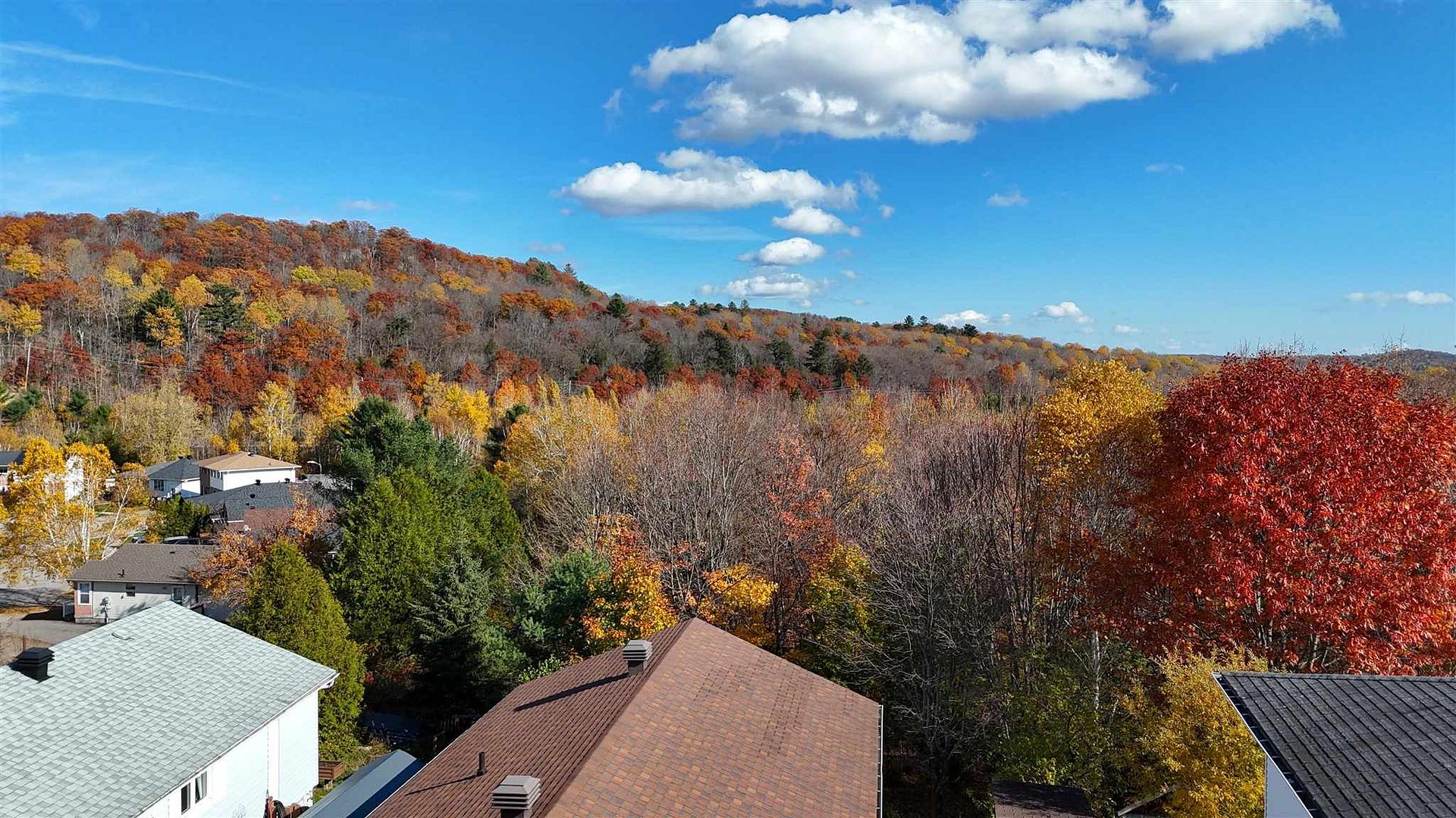 Photo 3 of 27 Hergott Avenue, Elliot Lake, West — HOMEH