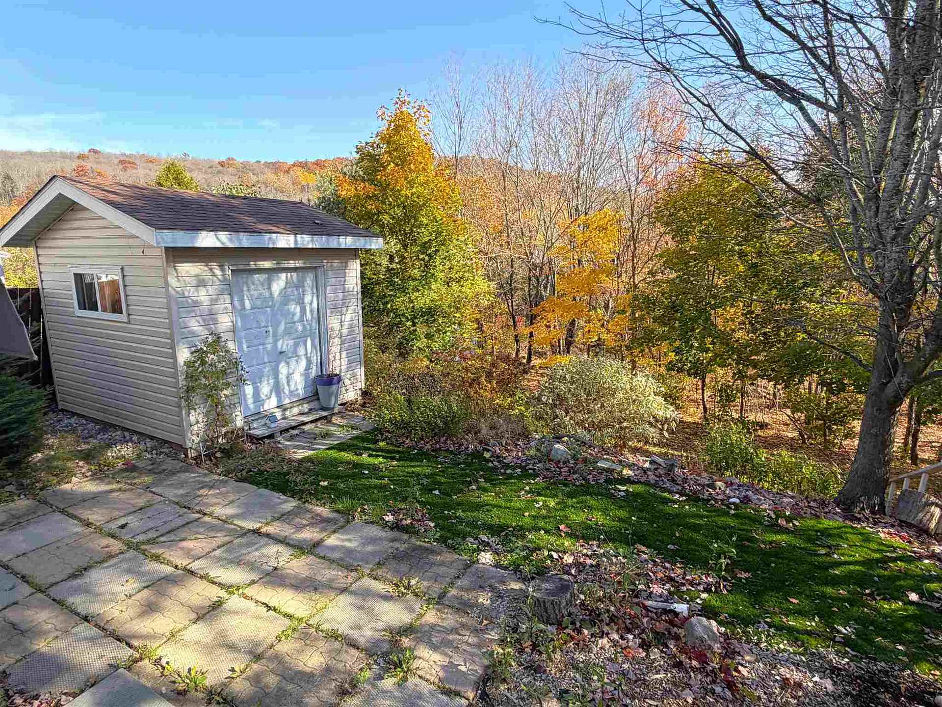Photo 4 of 27 Hergott Avenue, Elliot Lake, West — HOMEH