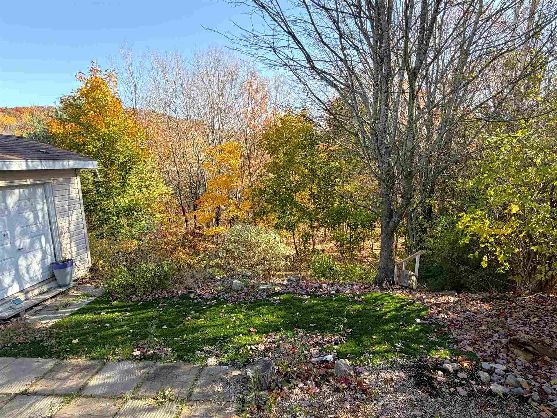 Photo 5 of 27 Hergott Avenue, Elliot Lake, West — HOMEH