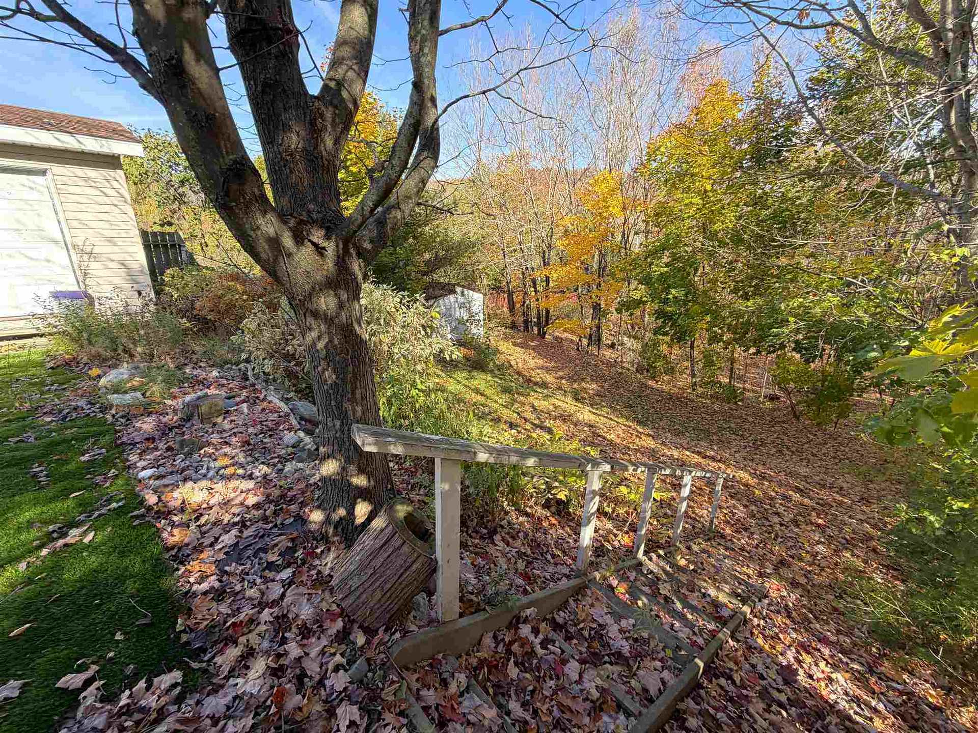 Photo 6 of 27 Hergott Avenue, Elliot Lake, West — HOMEH
