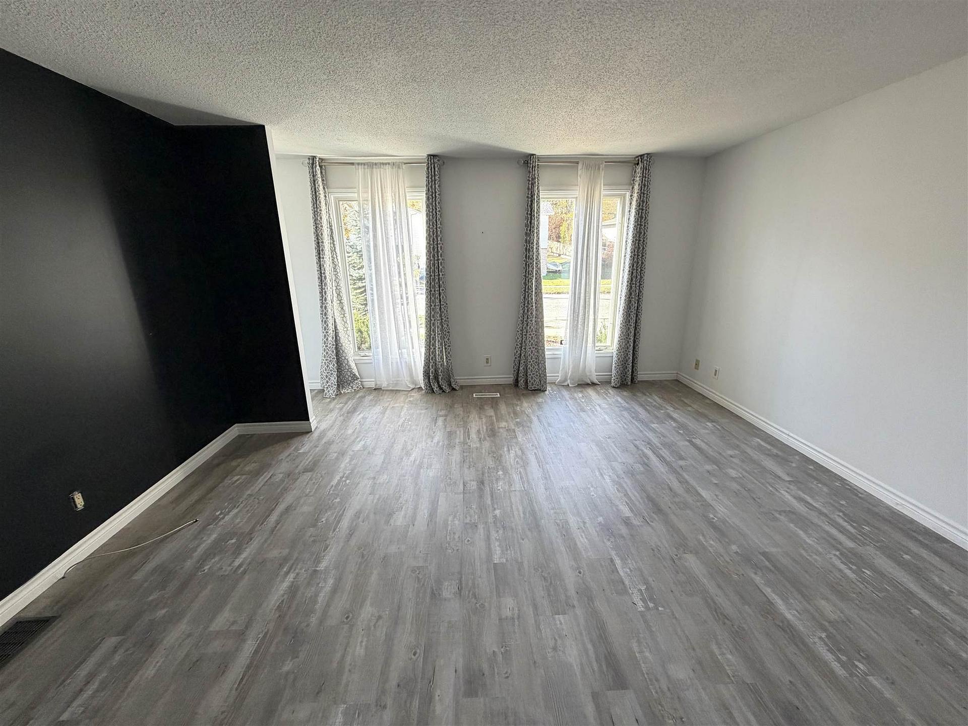 Photo 19 of 27 Hergott Avenue, Elliot Lake, West — HOMEH