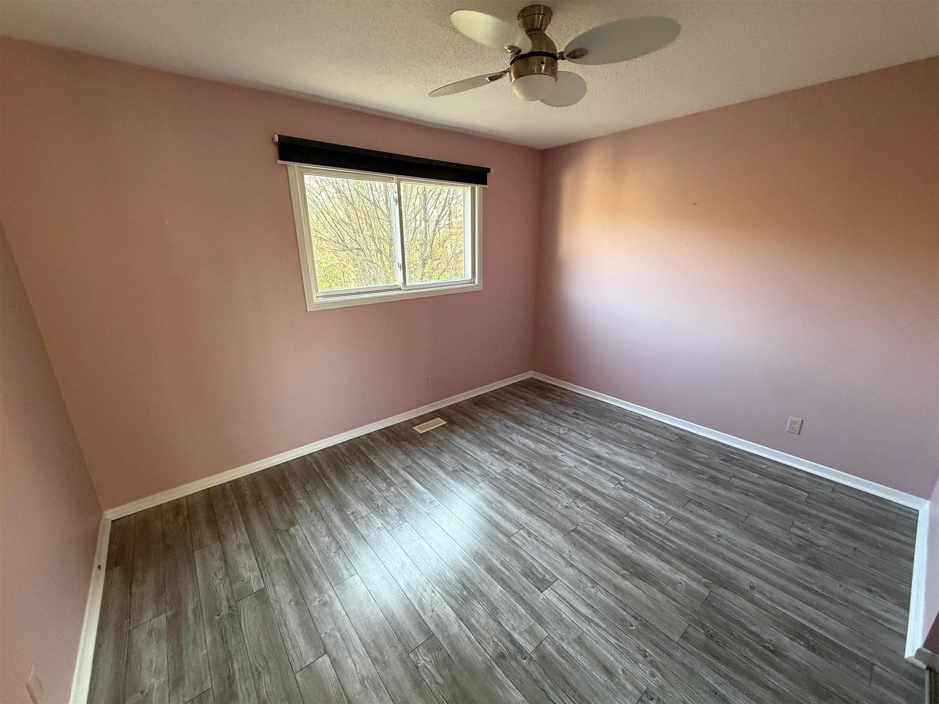 Photo 23 of 27 Hergott Avenue, Elliot Lake, West — HOMEH