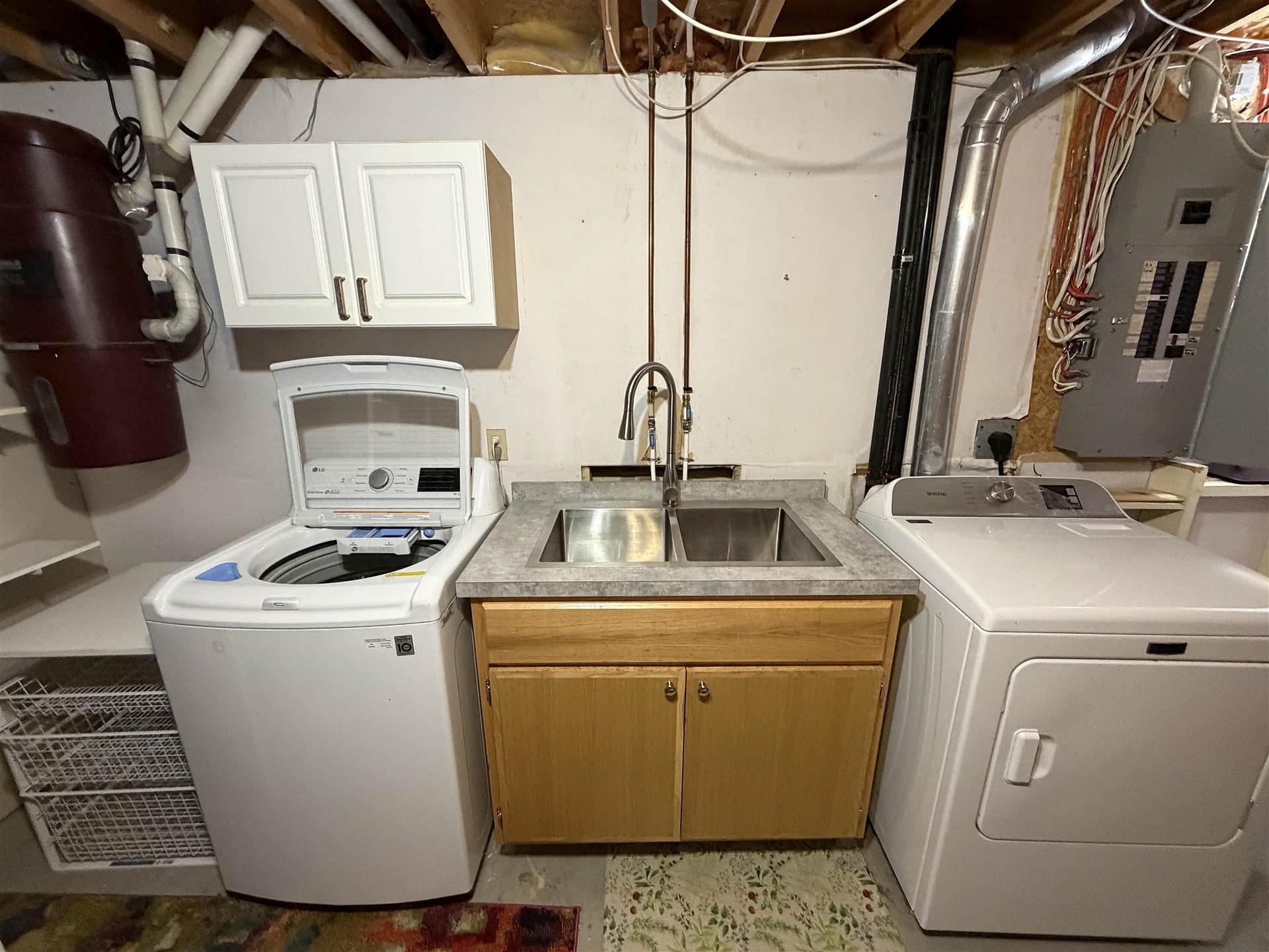 Photo 33 of 27 Hergott Avenue, Elliot Lake, West — HOMEH