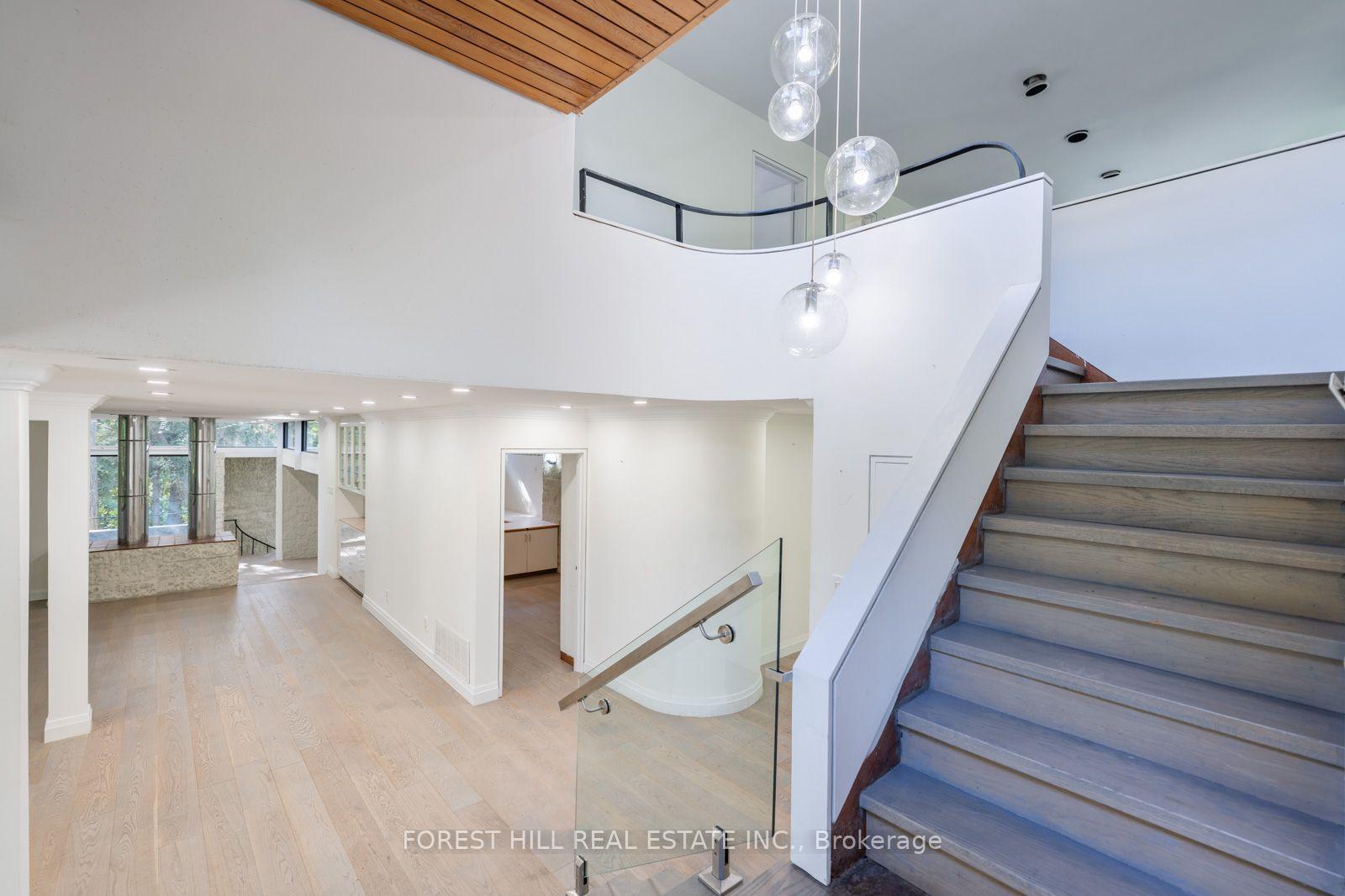 Photo 4 of 38 Riverside Boulevard, Vaughan, Uplands — HOMEH