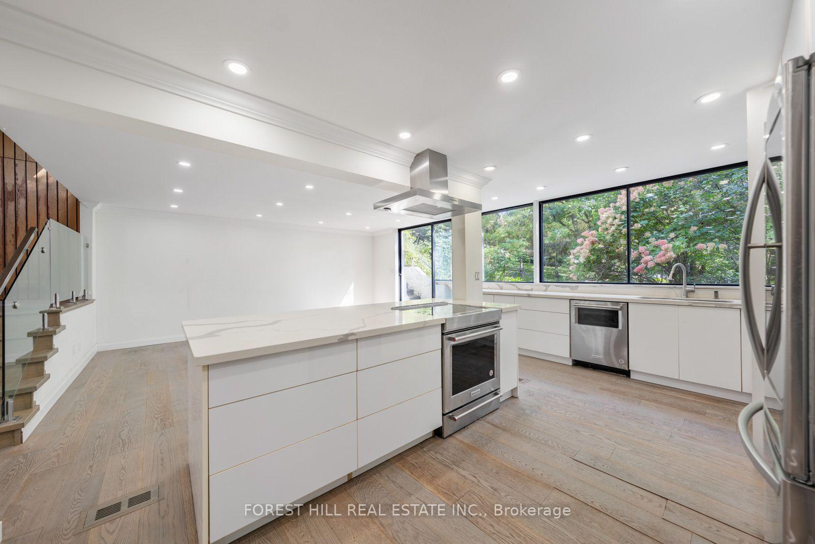 Photo 8 of 38 Riverside Boulevard, Vaughan, Uplands — HOMEH