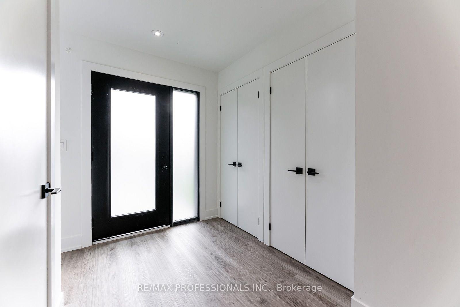 Photo 2 of Unit GRDNSUITE, 38 Thirty Third Street, Etobicoke, Long Branch — HOMEH