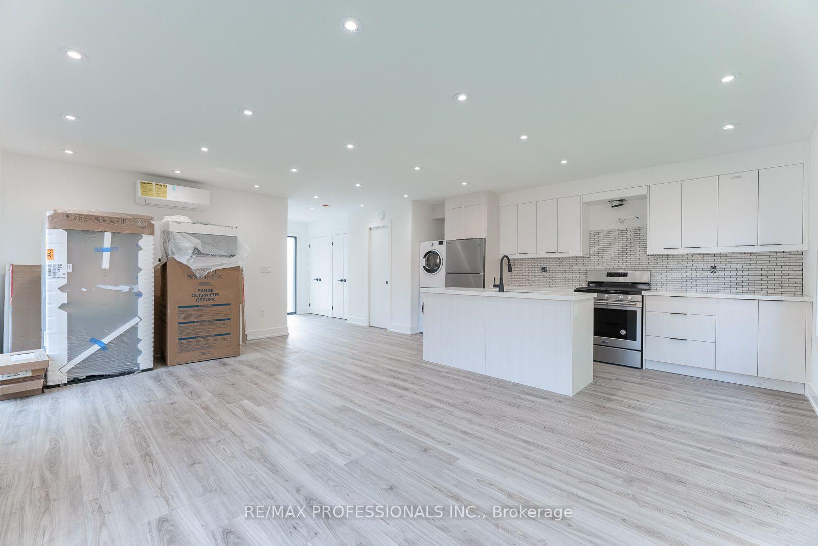 Photo 7 of Unit GRDNSUITE, 38 Thirty Third Street, Etobicoke, Long Branch — HOMEH