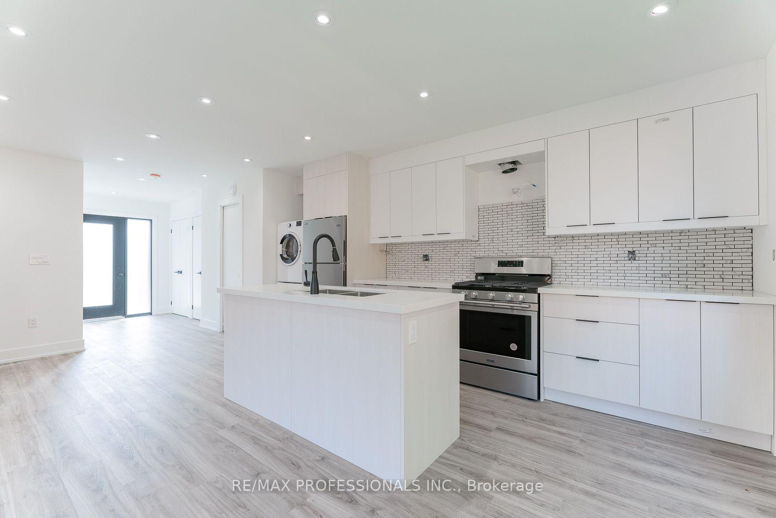 Photo 8 of Unit GRDNSUITE, 38 Thirty Third Street, Etobicoke, Long Branch — HOMEH