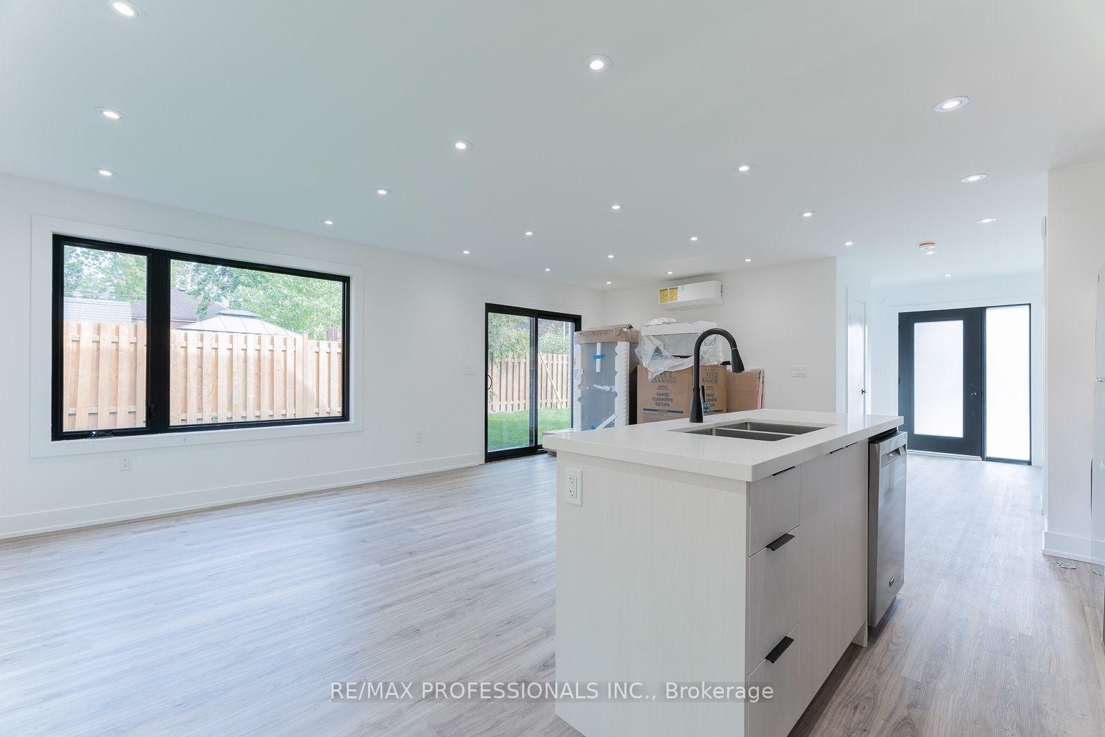 Photo 9 of Unit GRDNSUITE, 38 Thirty Third Street, Etobicoke, Long Branch — HOMEH