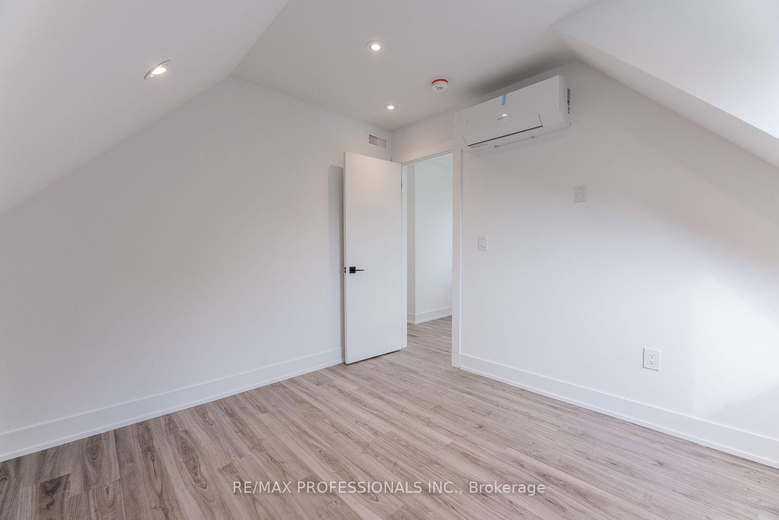 Photo 17 of Unit GRDNSUITE, 38 Thirty Third Street, Etobicoke, Long Branch — HOMEH