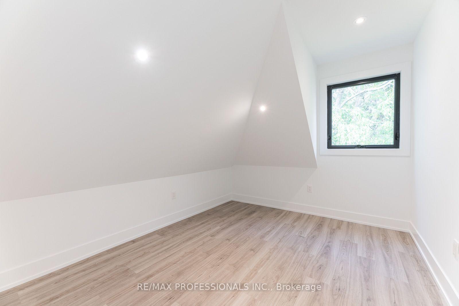Photo 21 of Unit GRDNSUITE, 38 Thirty Third Street, Etobicoke, Long Branch — HOMEH
