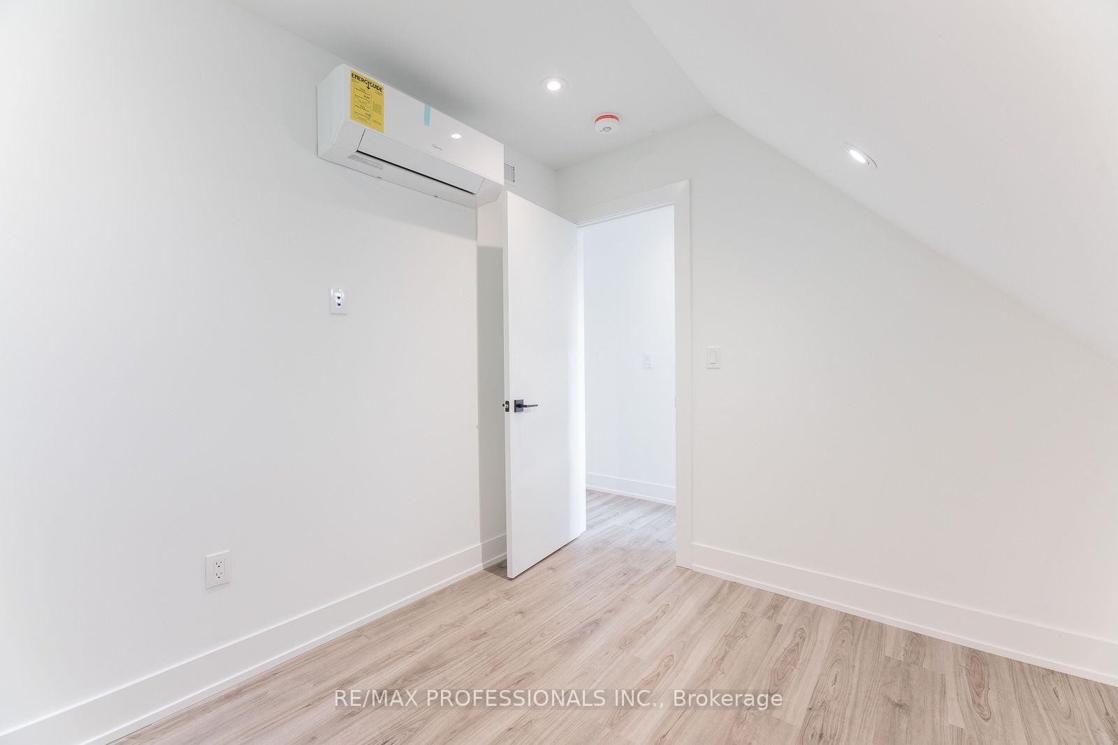 Photo 23 of Unit GRDNSUITE, 38 Thirty Third Street, Etobicoke, Long Branch — HOMEH