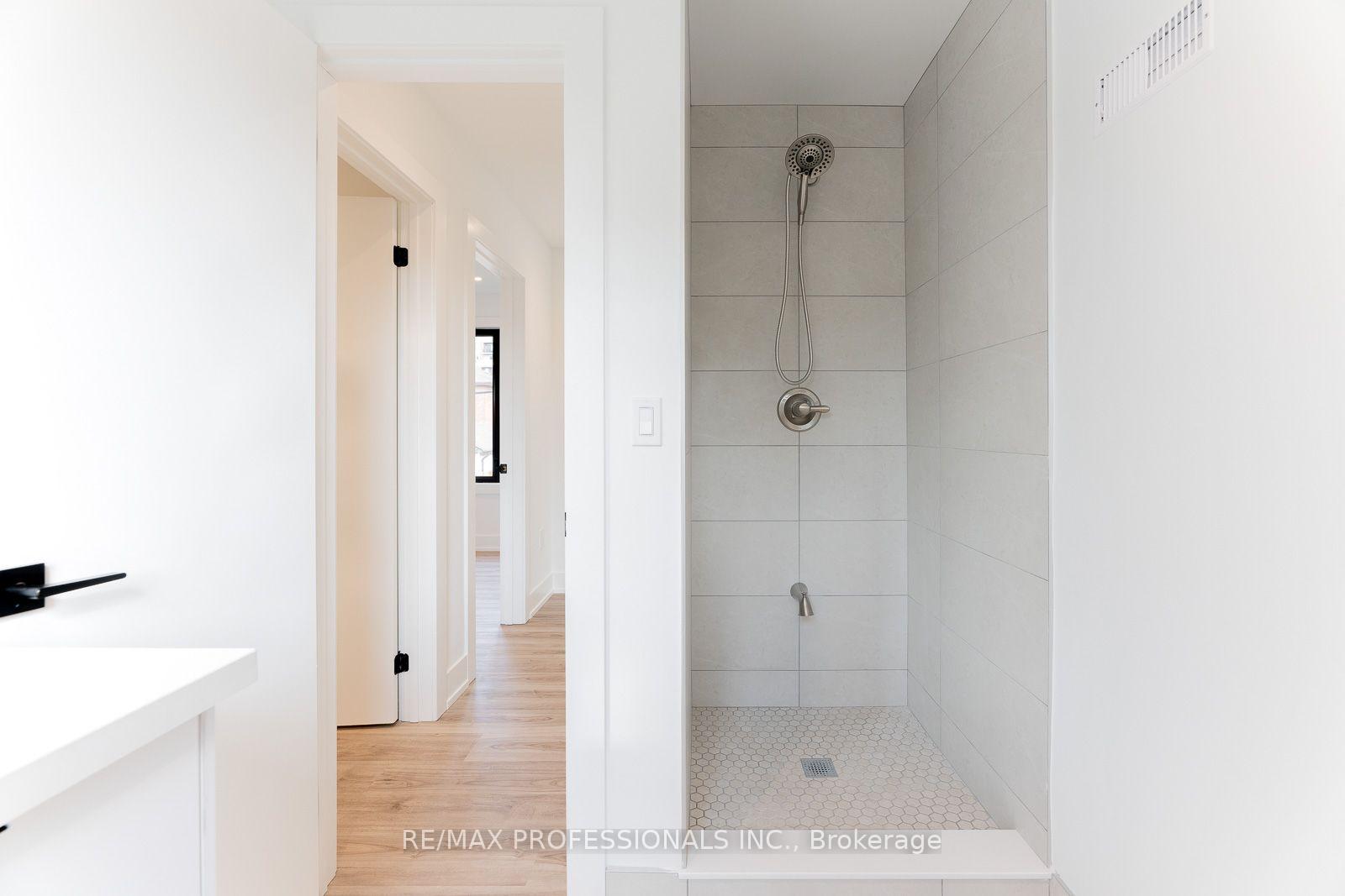 Photo 25 of Unit GRDNSUITE, 38 Thirty Third Street, Etobicoke, Long Branch — HOMEH