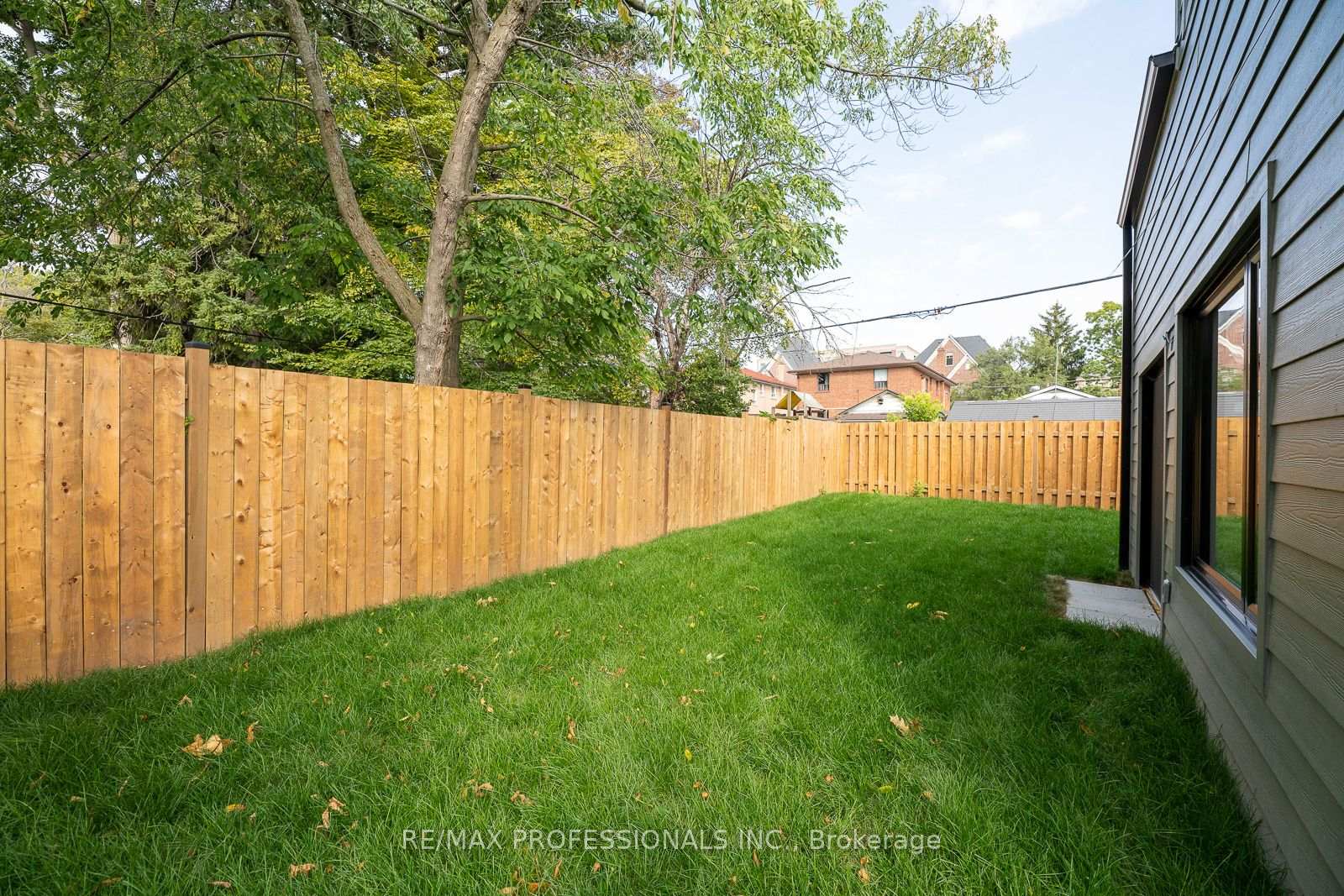 Photo 26 of Unit GRDNSUITE, 38 Thirty Third Street, Etobicoke, Long Branch — HOMEH