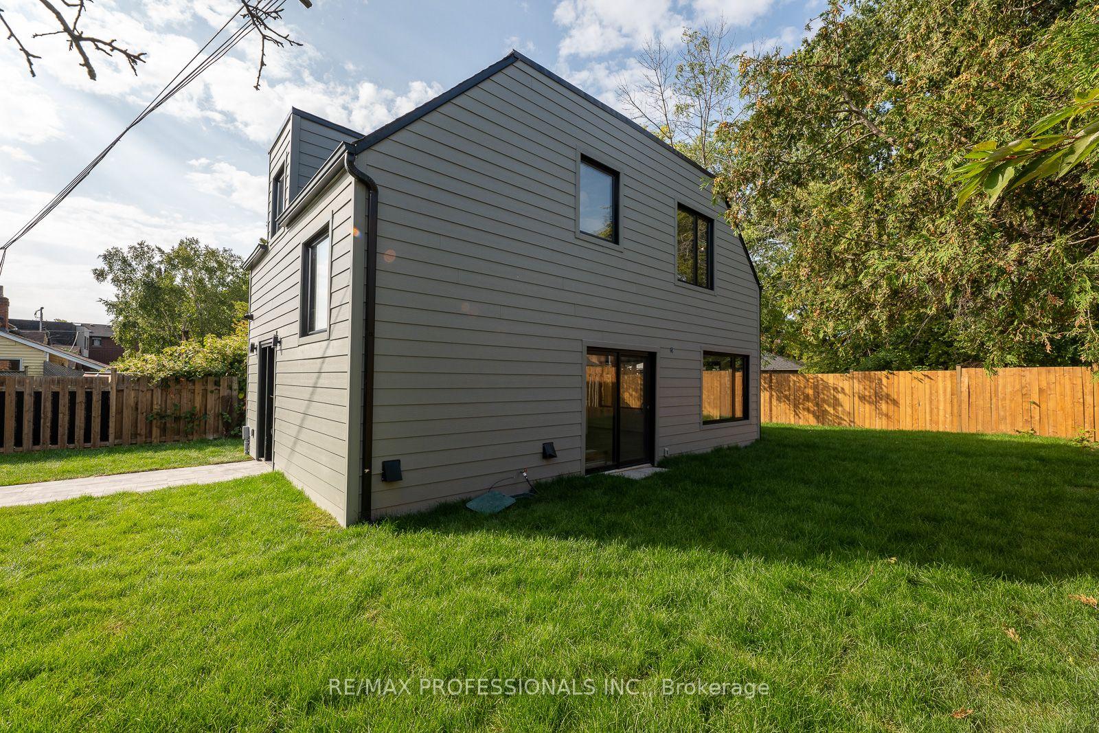 Photo 29 of Unit GRDNSUITE, 38 Thirty Third Street, Etobicoke, Long Branch — HOMEH