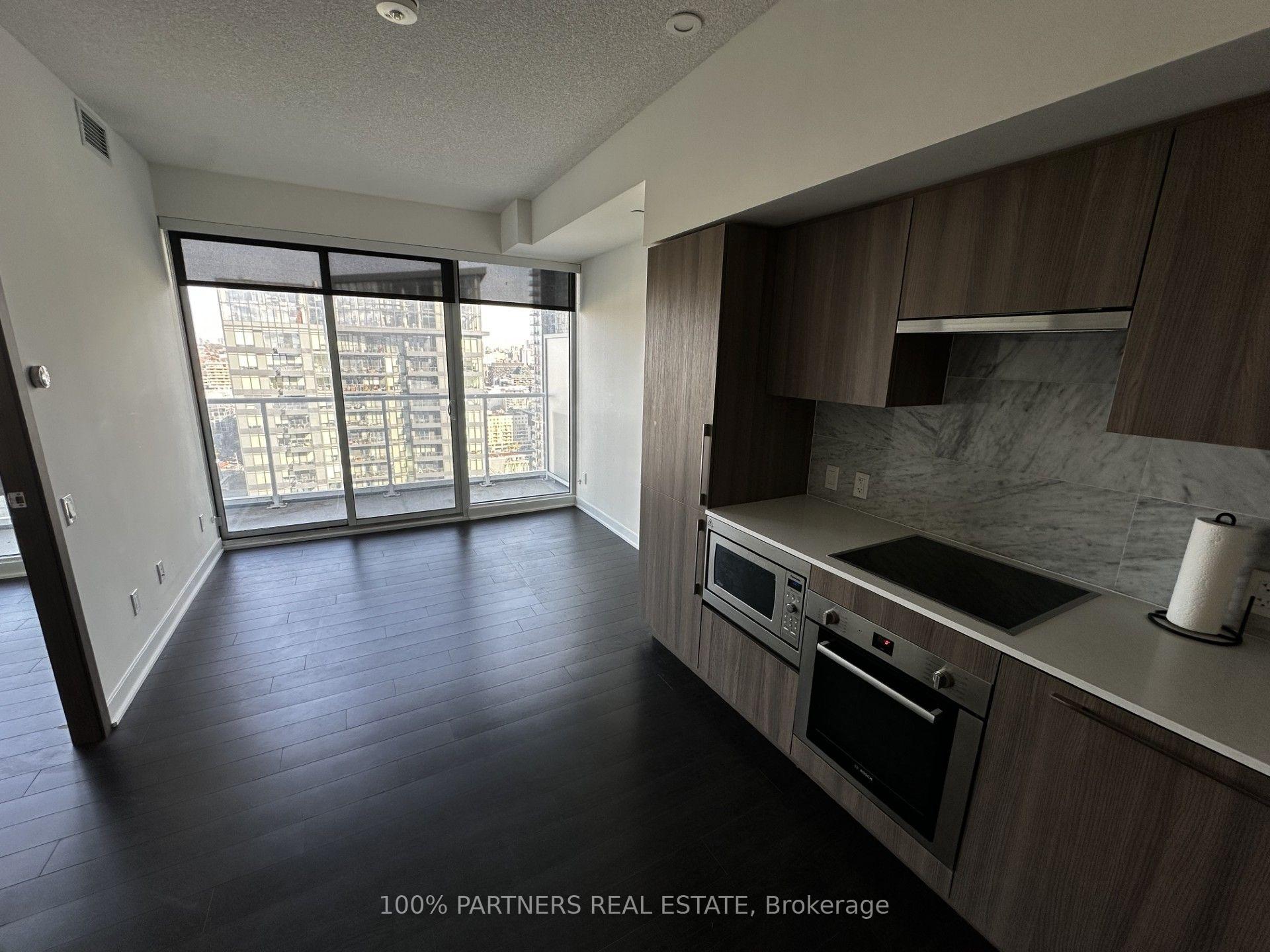 Photo 1 of 17 Bathurst Street, Toronto, Waterfront Communities — HOMEH