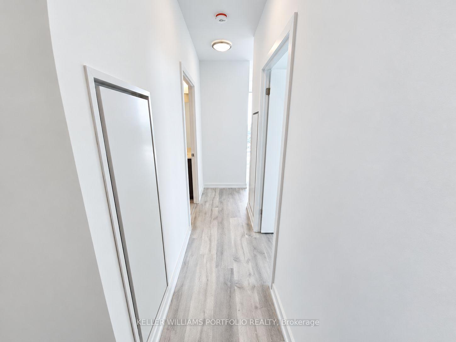 Photo 5 of Unit 3408, 8 Olympic Garden Drive, North York, Newtonbrook East — HOMEH