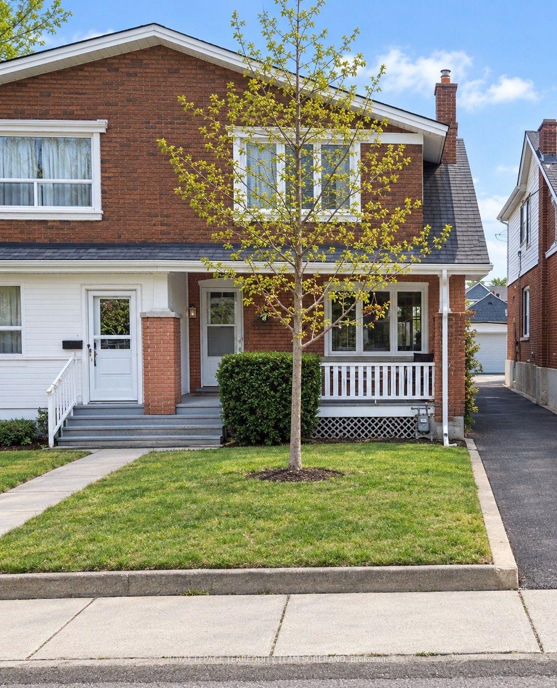 Photo 2 of 61 Secord Avenue, Toronto, Crescent Town — HOMEH