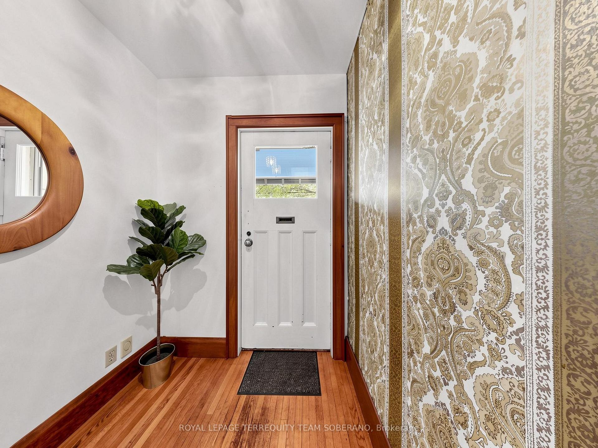 Photo 9 of 61 Secord Avenue, Toronto, Crescent Town — HOMEH