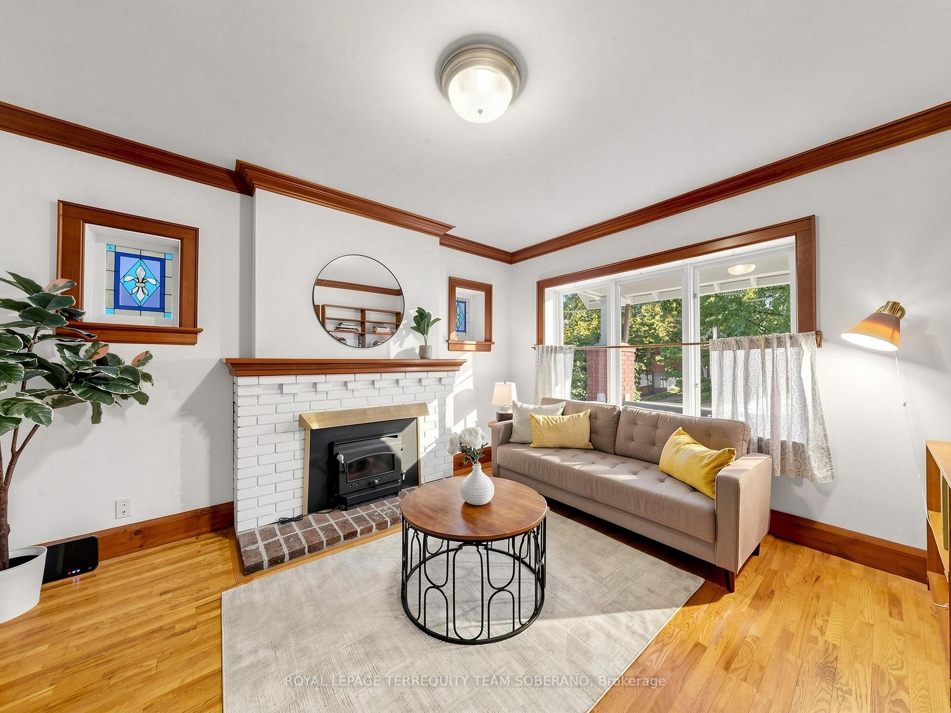 Photo 13 of 61 Secord Avenue, Toronto, Crescent Town — HOMEH