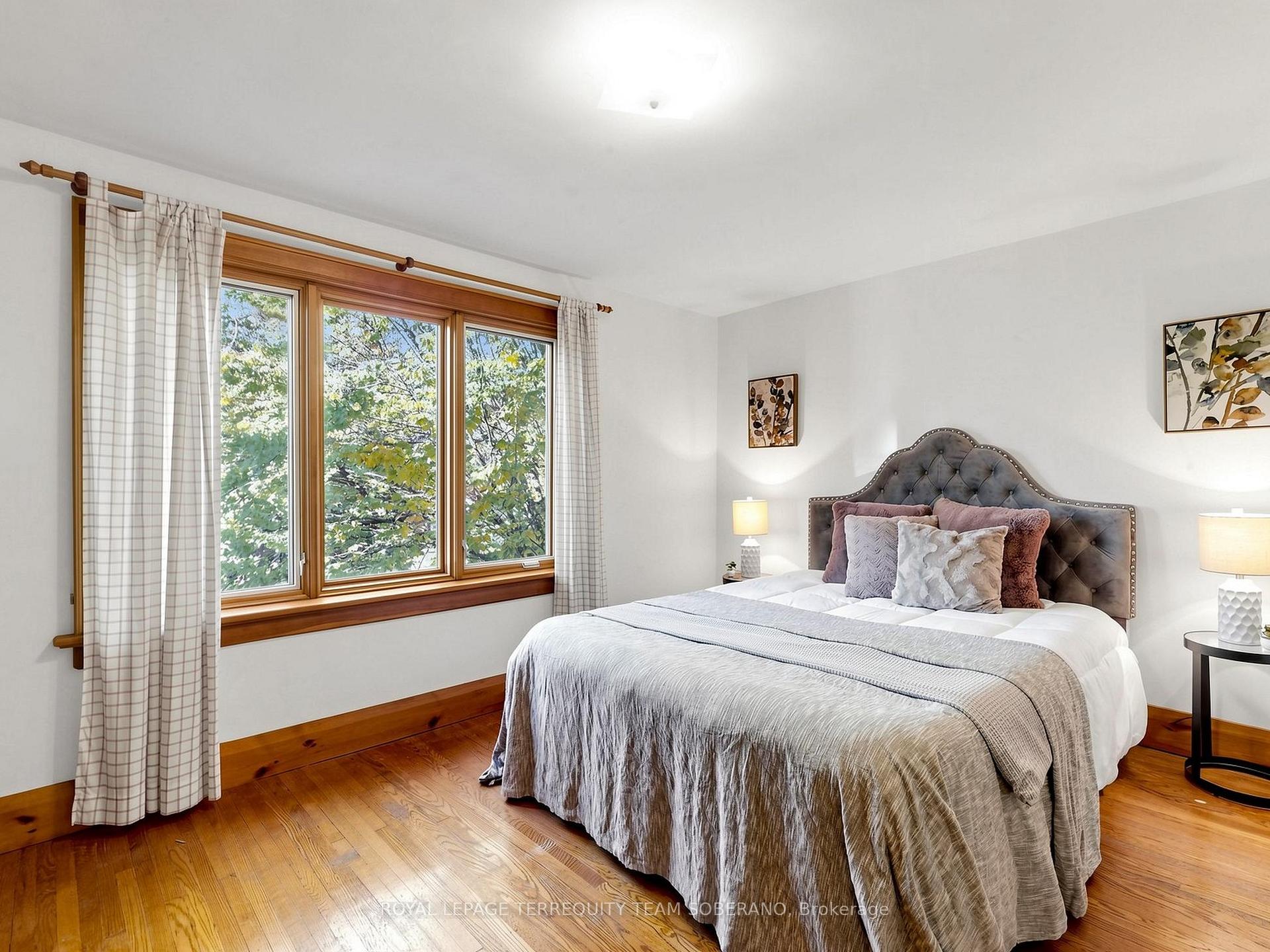 Photo 30 of 61 Secord Avenue, Toronto, Crescent Town — HOMEH