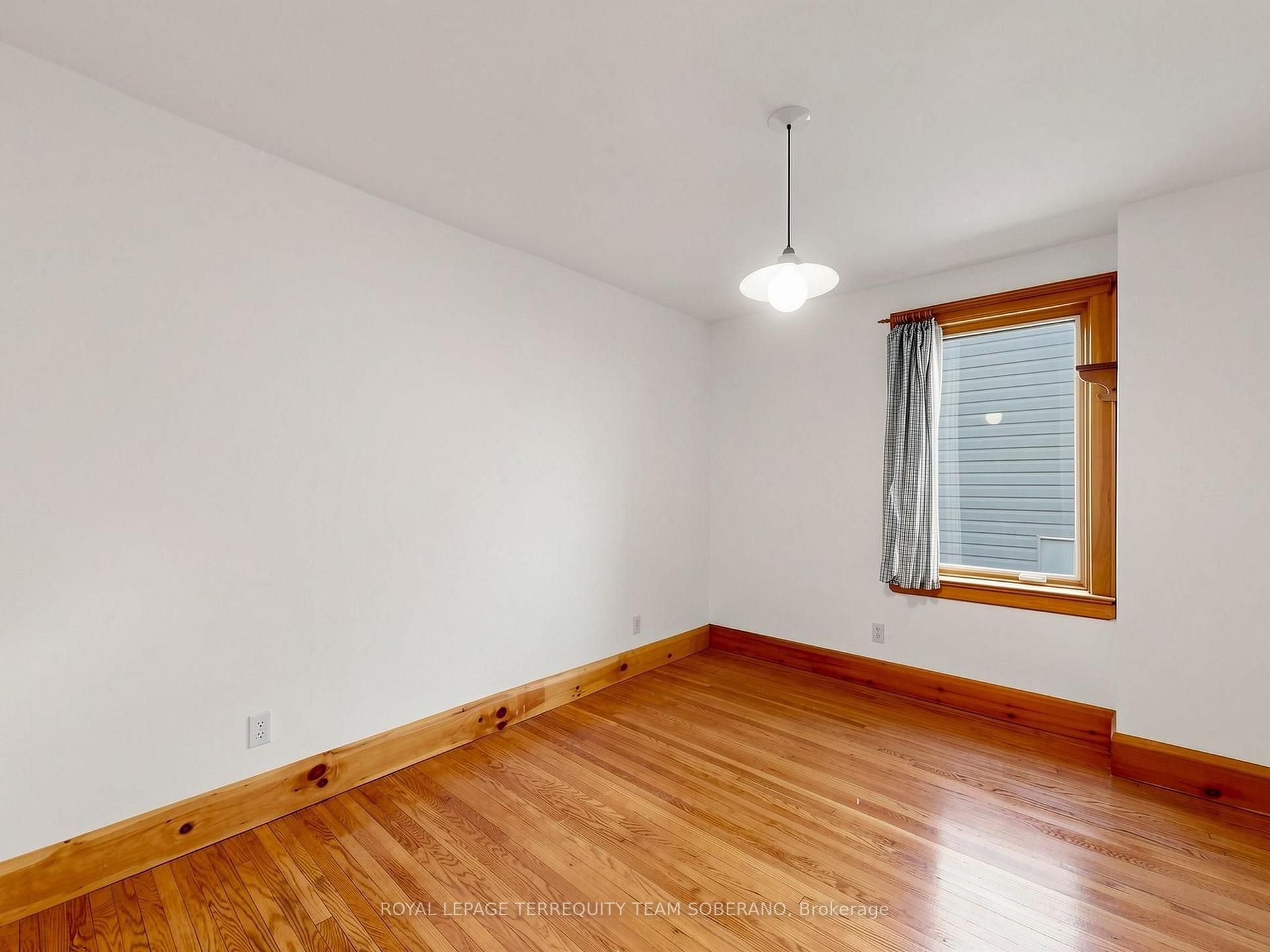 Photo 34 of 61 Secord Avenue, Toronto, Crescent Town — HOMEH